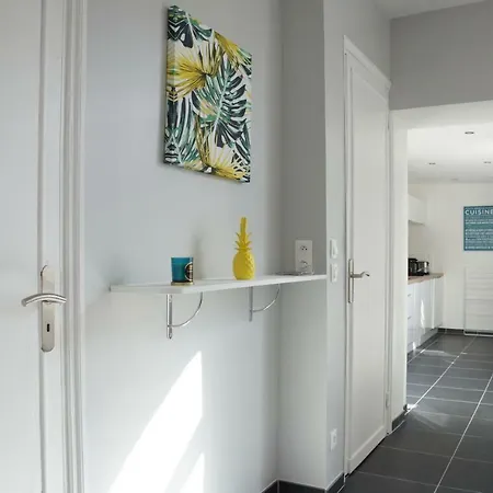 Habitación en casa particular Mézières House