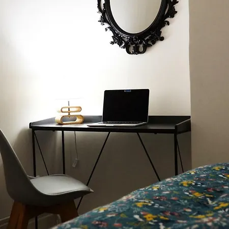 Homestay Mezieres House *